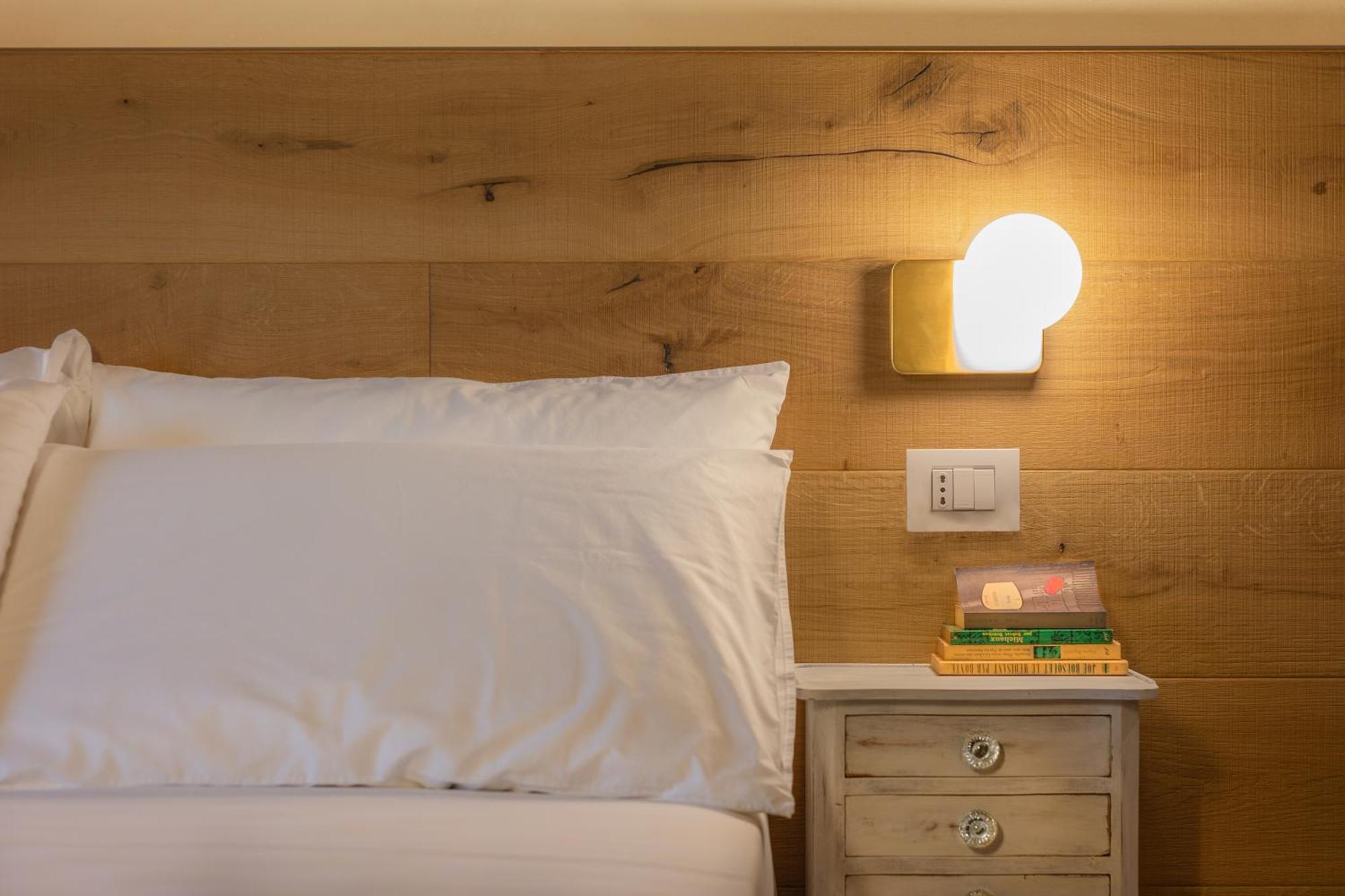 Luce Boutique Hotel Fortunago Екстер'єр фото