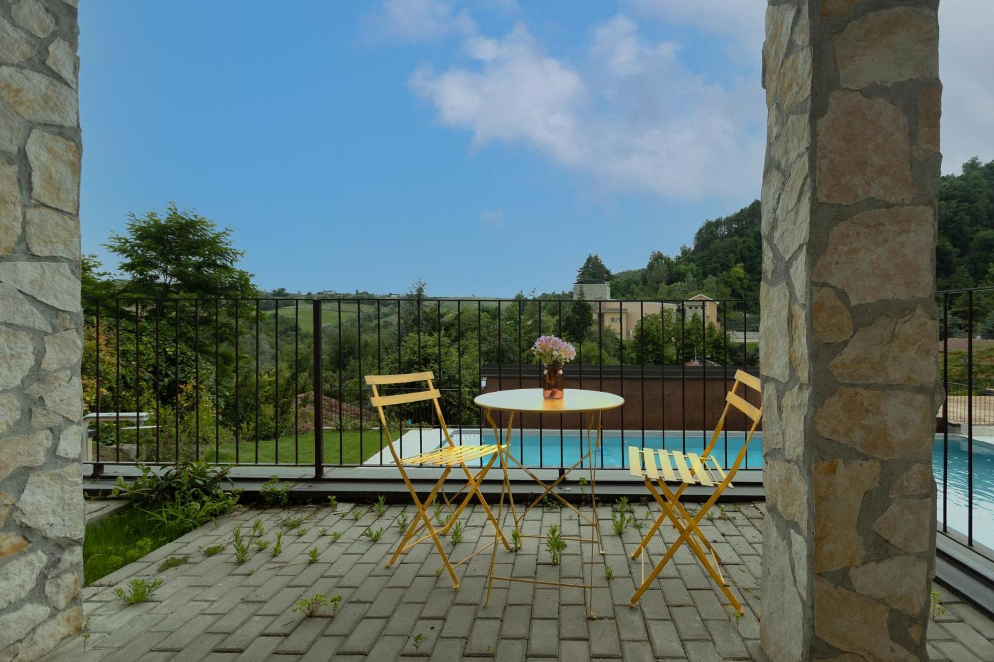 Luce Boutique Hotel Fortunago Екстер'єр фото