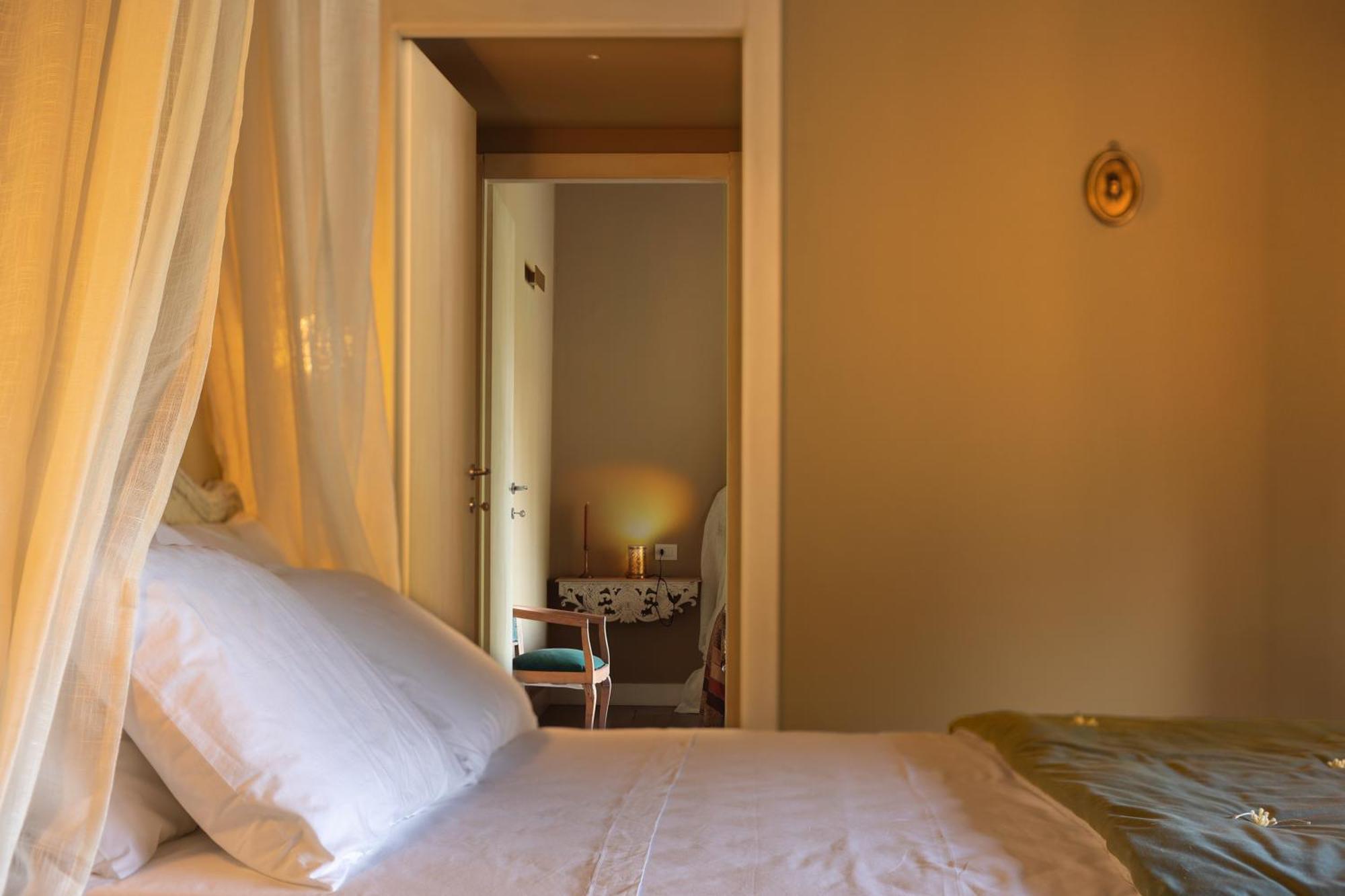 Luce Boutique Hotel Fortunago Екстер'єр фото